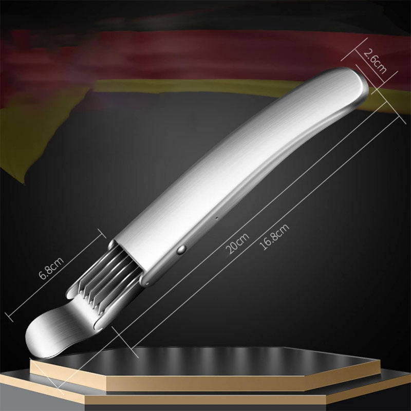 Ruostumattomasta teräksestä valmistettu raastin