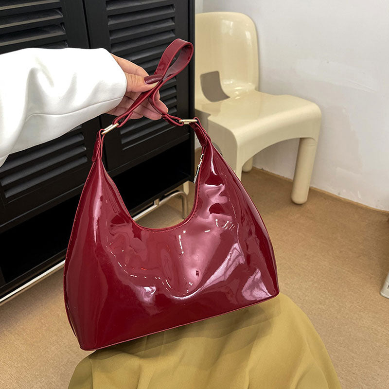 Yksivärinen retro kiiltävä pieni neliön laukku