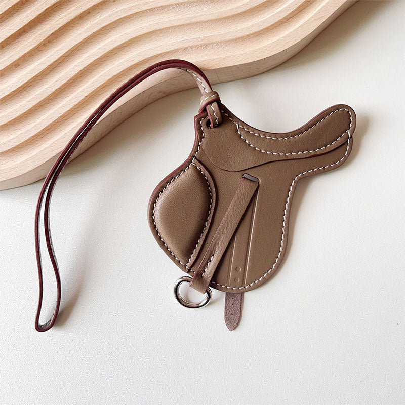 🌟 Mini Saddle Leather Charm – Bag Pendant & Car Mirror Accessory