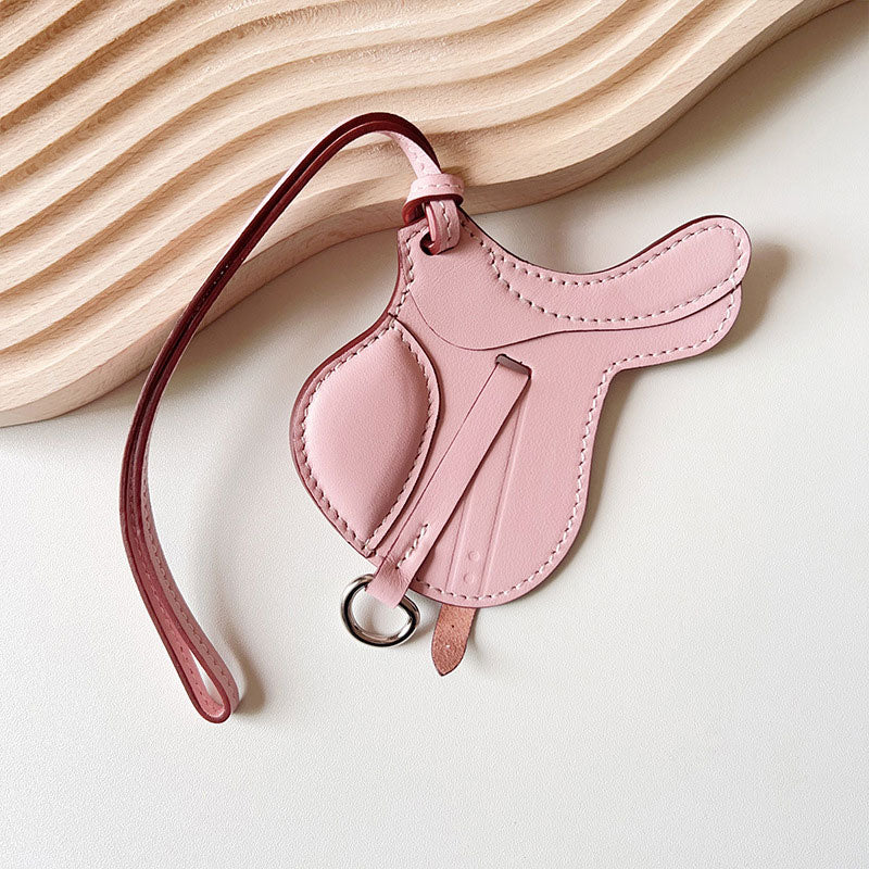 🌟 Mini Saddle Leather Charm – Bag Pendant & Car Mirror Accessory