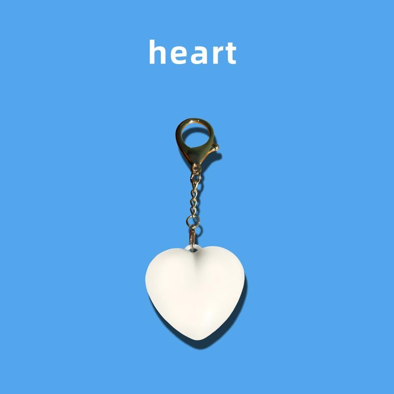 💕Heart-Shaped LED Key Ring with Lamp – Touch-Sensitive Switch