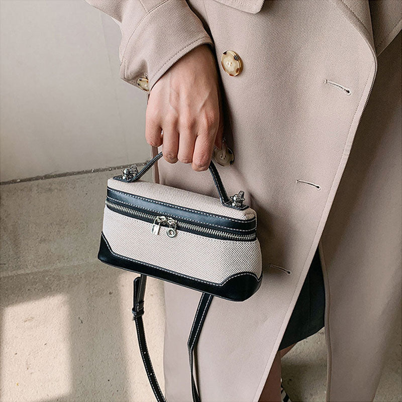 Retro kannettavan tietokoneen pieni neliö tapauksessa Cross Body