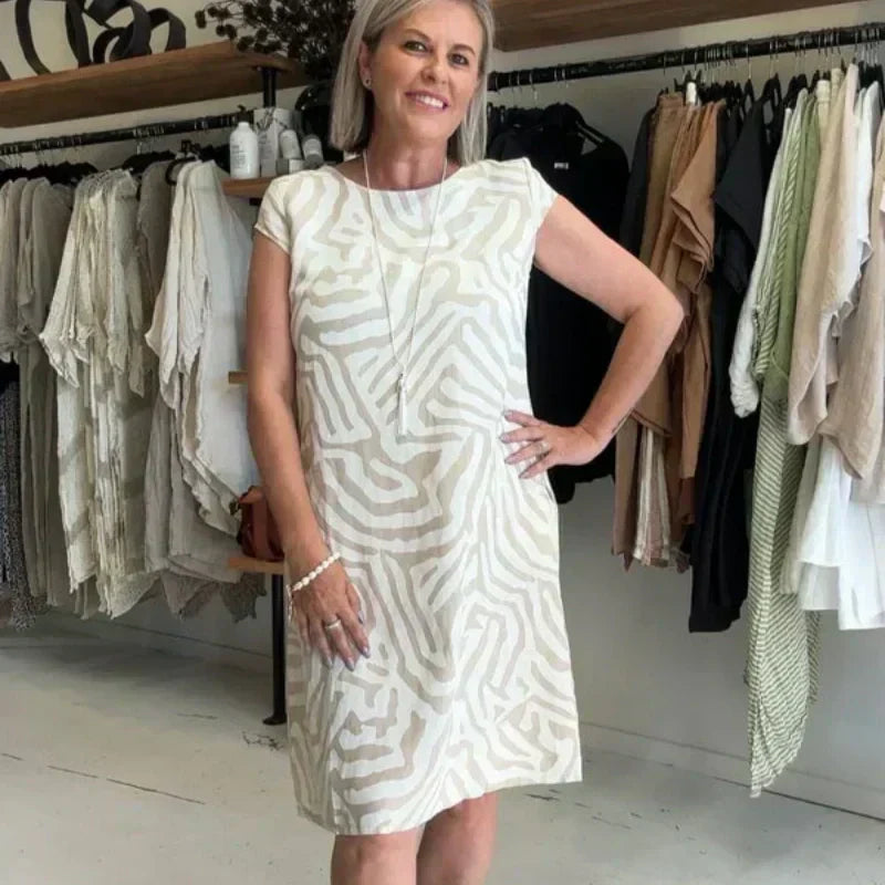 🌸 Kesäinen boheemi kukkamekko, jossa on pyöreä päänti